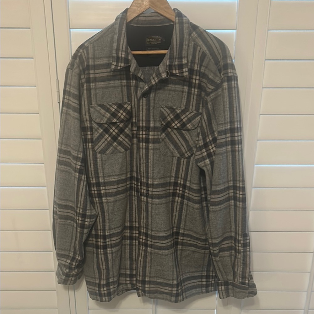 Gray Plaid Button-Up Shirt
